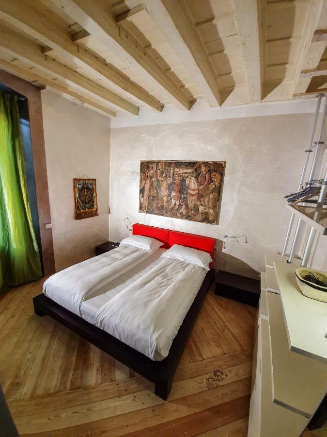 Flora Inn, Flora I - Nel Cuore Di Bergamo Alta Zewnętrze zdjęcie